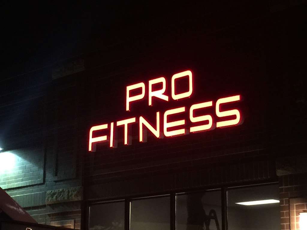 PRO FITNESS GYM | 2172 Lake Cook Rd, Algonquin, IL 60102, USA | Phone: (847) 458-2600