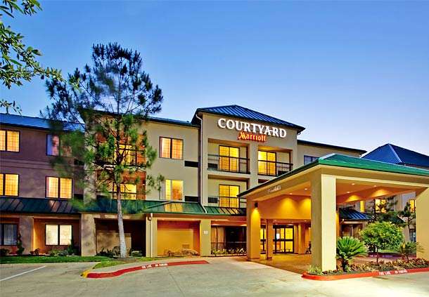 Courtyard by Marriott Houston The Woodlands | 1020 Lake Front Cir, The Woodlands, TX 77380, USA | Phone: (281) 292-3262