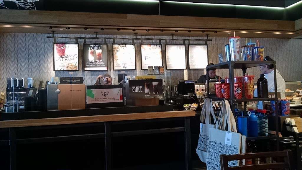 Starbucks | 11211 120th Avenue 1-94 & Hwy 165, Pleasant Prairie, WI 53158 | Phone: (262) 598-6898