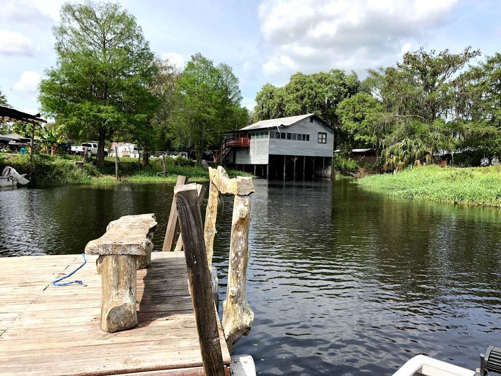 ALLIGATORS UNLIMITED AIRBOAT NATURE TOURS | 14400 Reese Dr, Lake Wales, FL 33898, USA | Phone: (863) 696-0313