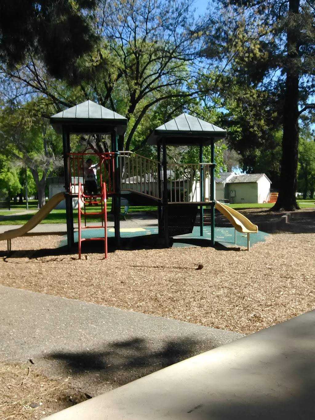 McKinley Park | 424 E 9th St, Stockton, CA 95206 | Phone: (209) 937-8206