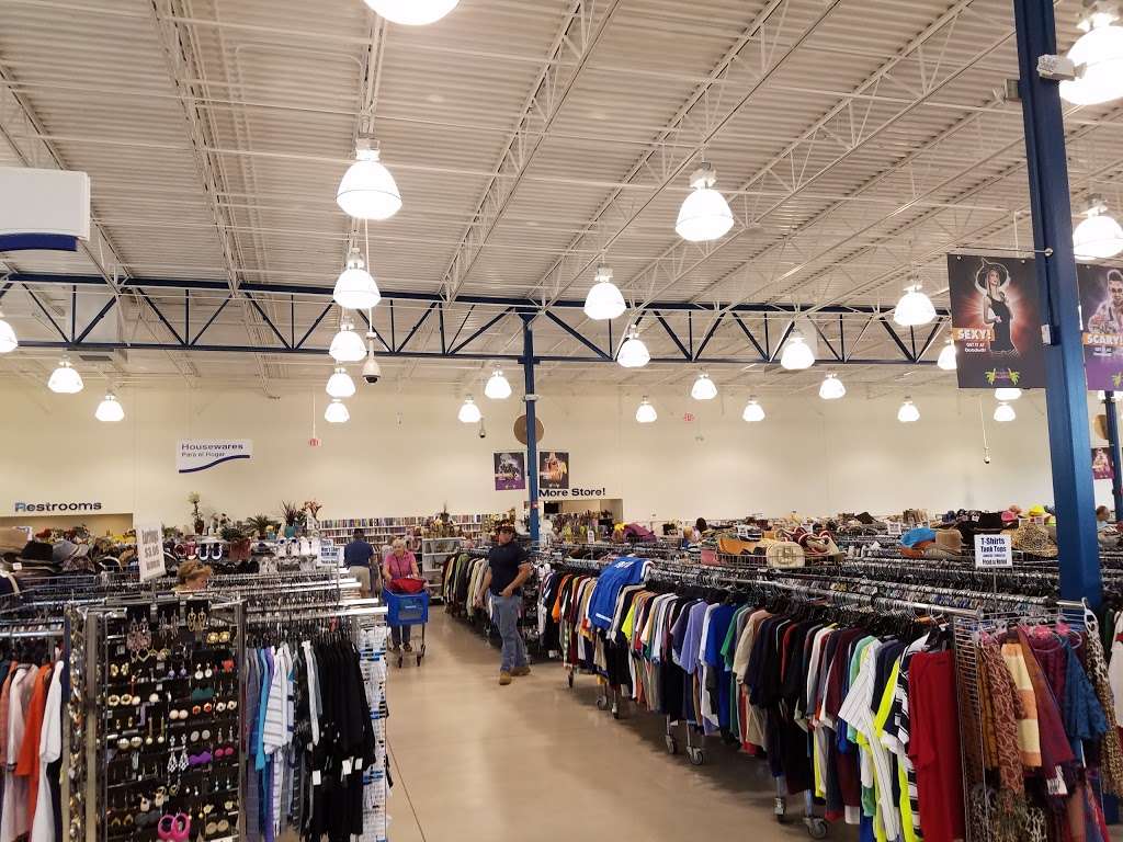 Goodwill Oxford Store | 11954 Co Rd 105, Oxford, FL 34484, USA | Phone: (352) 643-2000