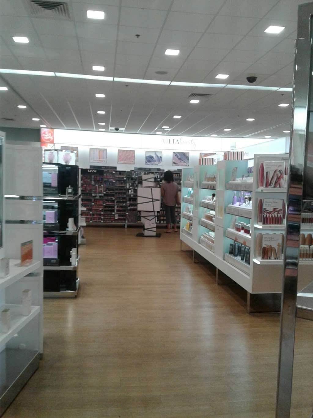 Benefit Brow Bar at Ulta | 2186 N Rainbow Blvd, Las Vegas, NV 89108, USA | Phone: (702) 631-3668