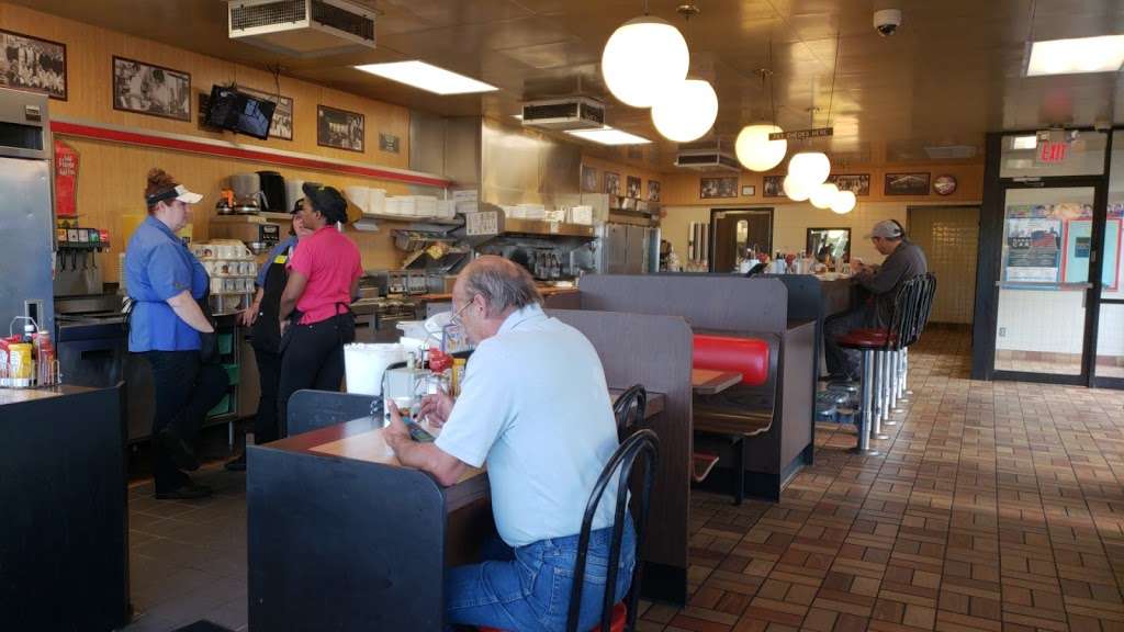 Waffle House | 24148 Welcome Way Dr, Ruther Glen, VA 22546 | Phone: (804) 448-4696