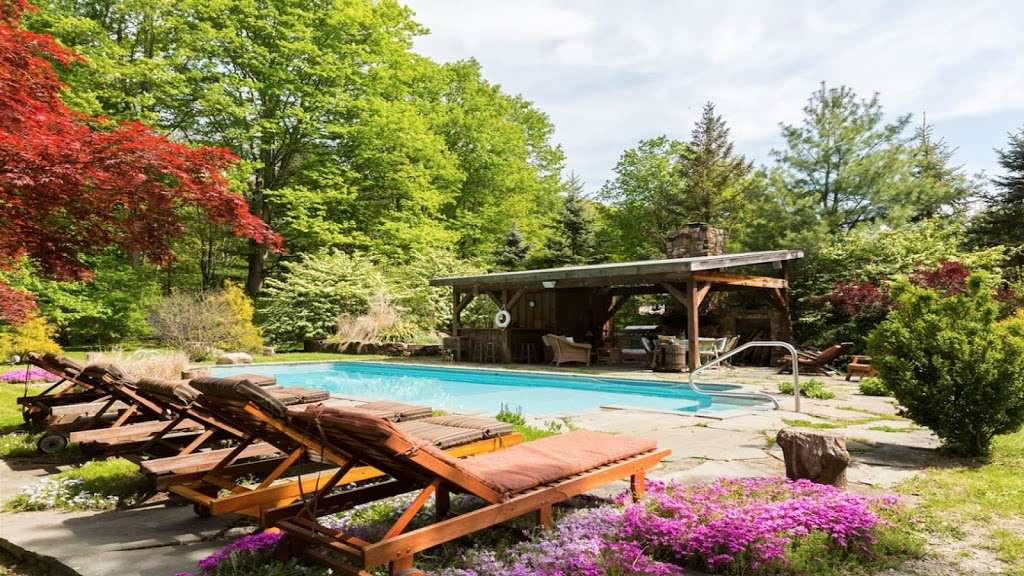 Renaissance Luxury Vacation Rentals | 26 Nelson Ln, Garrison, NY 10524 | Phone: (914) 588-0925