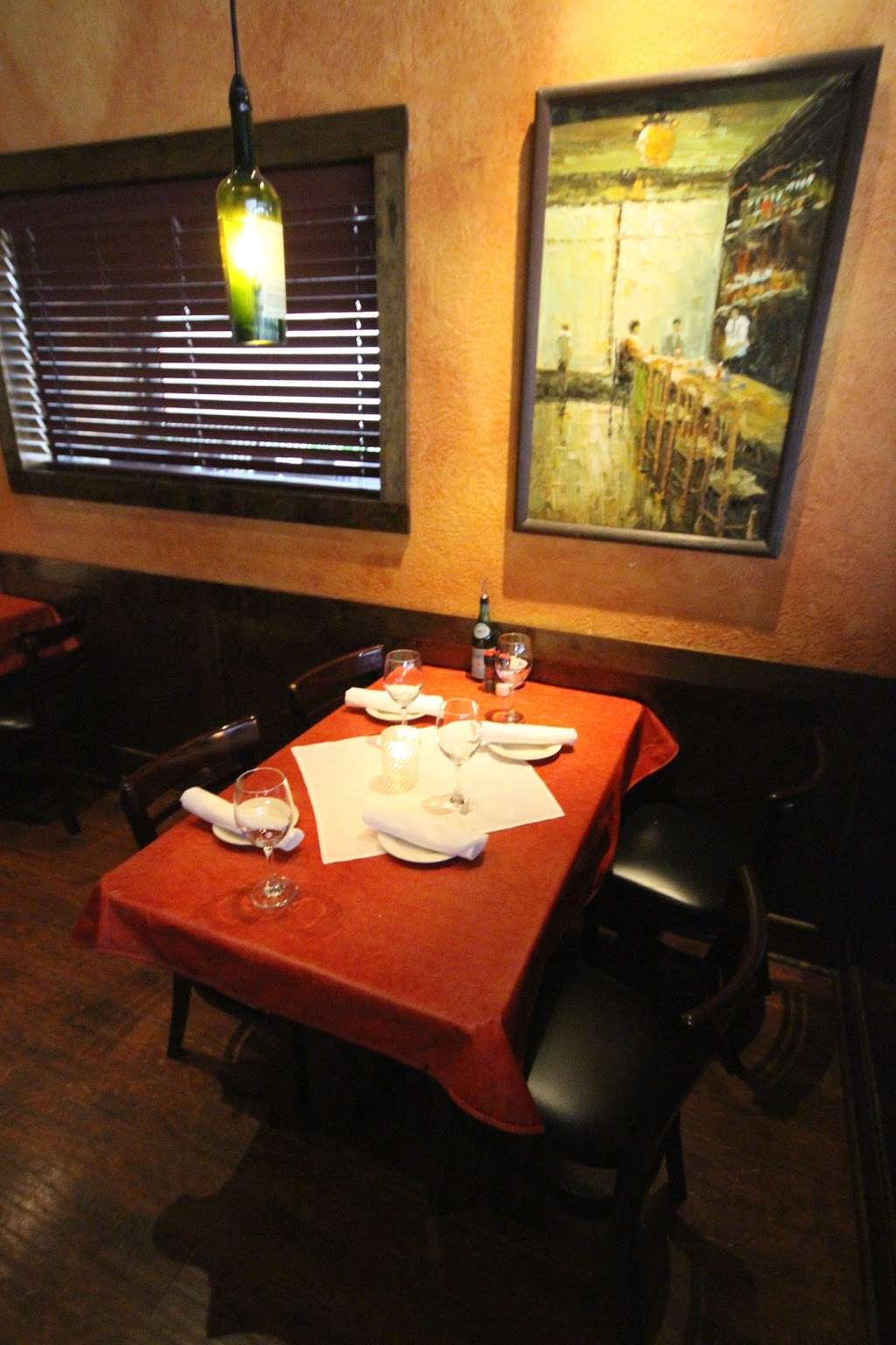 Lomontes Italian Restaurant and Pizzeria | 815 Plantation Dr #180, Richmond, TX 77406 | Phone: (281) 232-8290