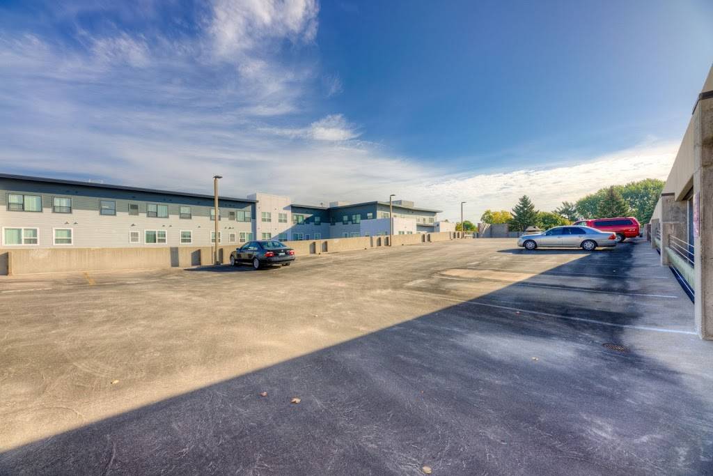 Hamline Park Plaza Auto & Boat Storage | 570 N Asbury St, St Paul, MN 55104, USA | Phone: (651) 641-0166