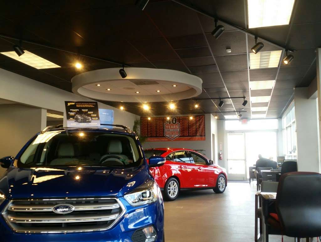 Manderbach Ford | 301 Front St, Hamburg, PA 19526, USA | Phone: (610) 929-3683