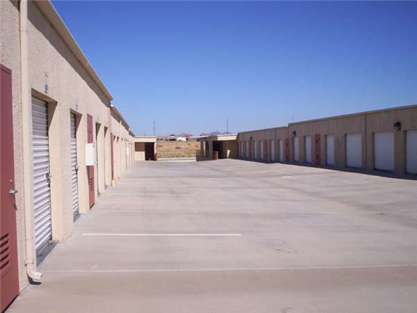 StorAmerica Self Storage | 19464 Town Center Dr, Apple Valley, CA 92308, USA | Phone: (760) 961-7646