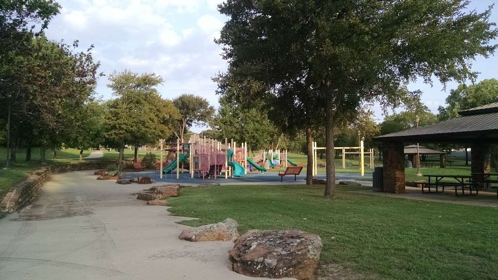 Shady Grove Trail Park | 799 W Vilbig St, Irving, TX 75060 | Phone: (972) 721-2600