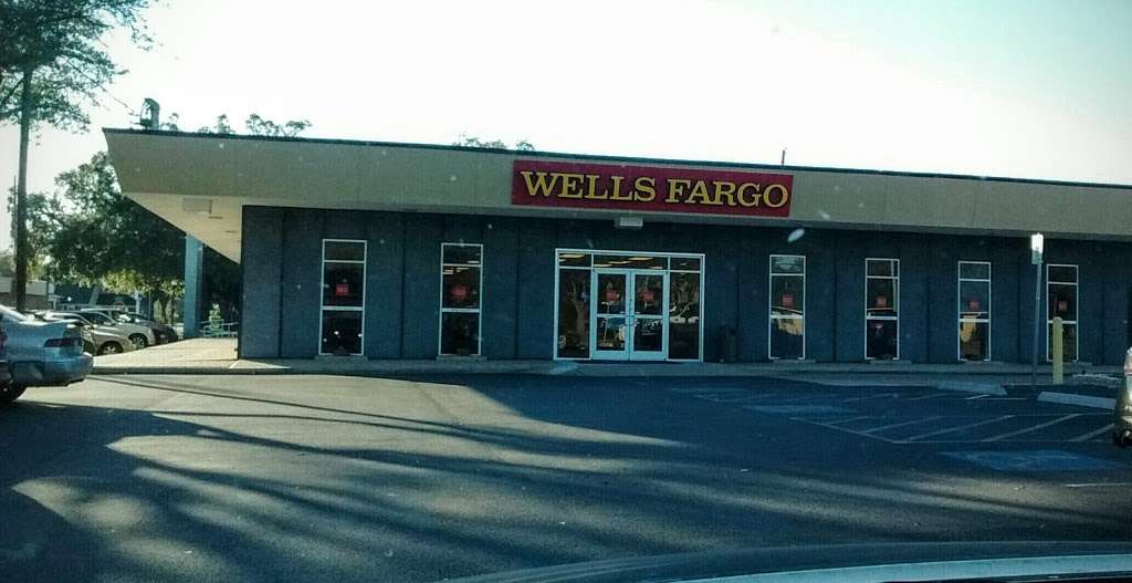 Wells Fargo Bank | 5622 3rd St, Katy, TX 77493, USA | Phone: (281) 391-2101