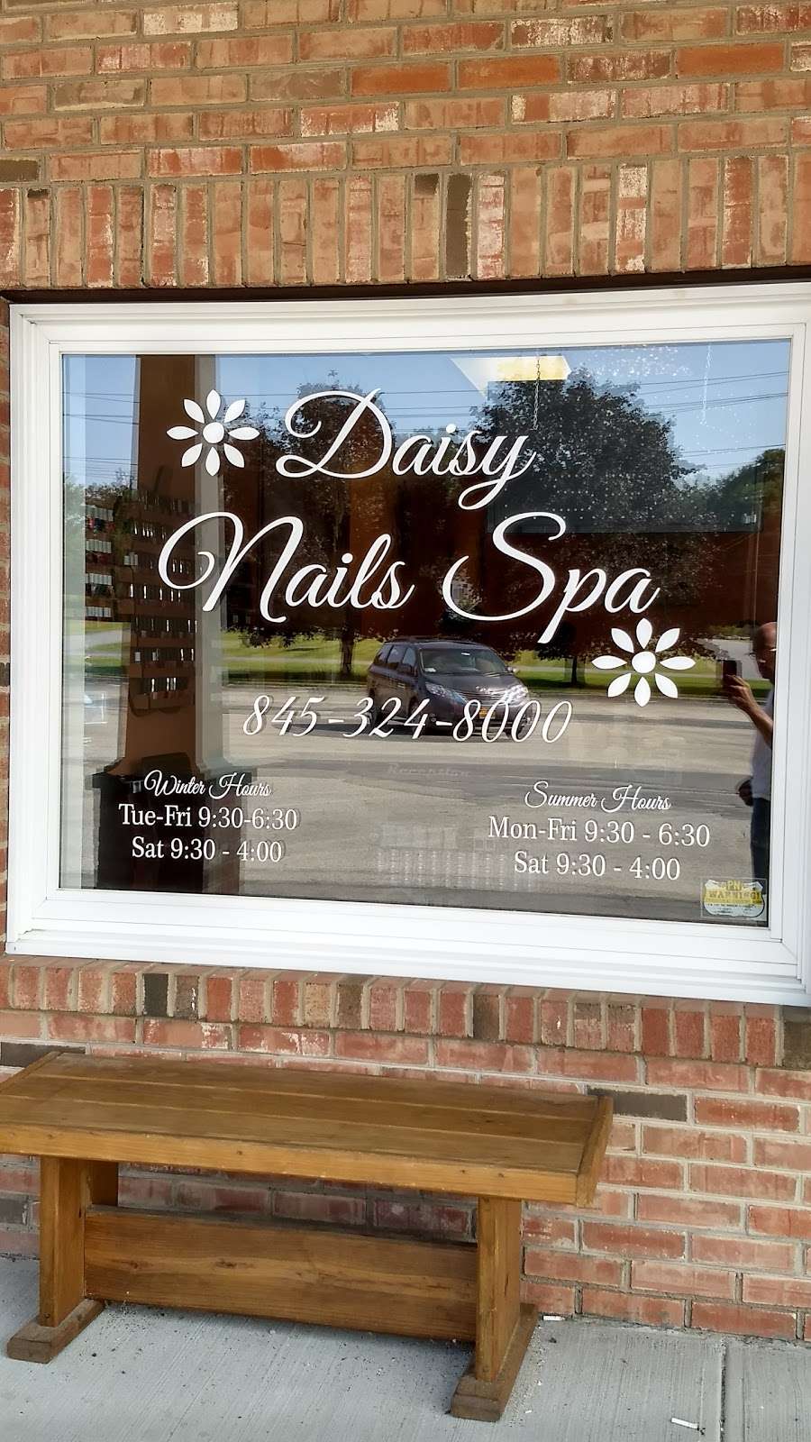 Daisy Nails Spa | 40 Ronald Reagan Blvd, Warwick, NY 10990, USA | Phone: (845) 324-8000