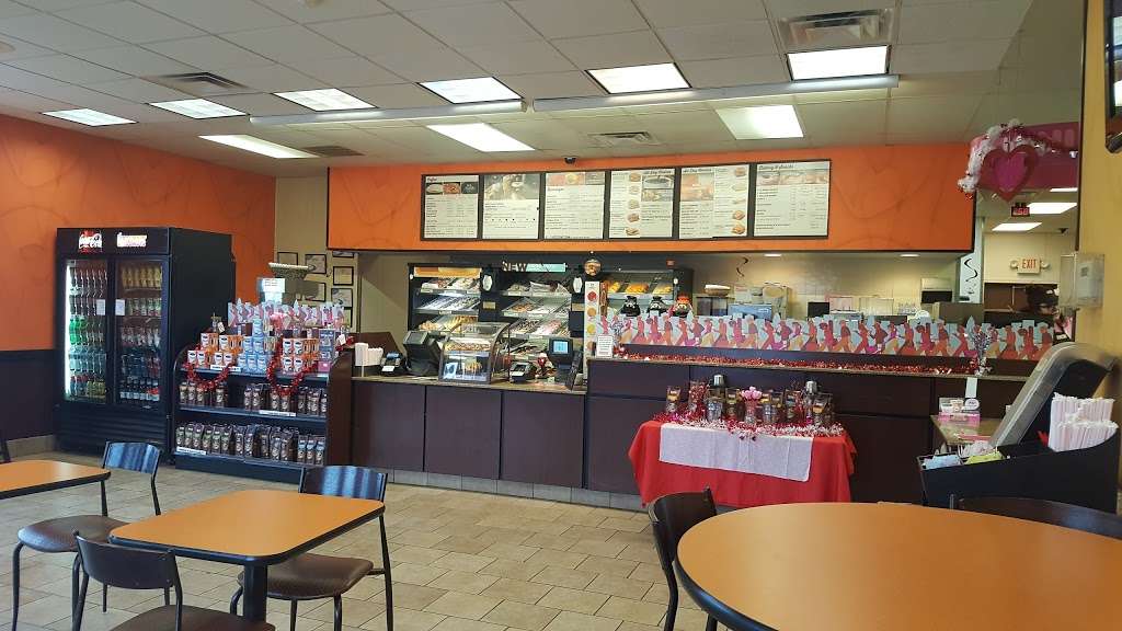 Dunkin Donuts | 1918 John Fries Hwy, Quakertown, PA 18951, USA | Phone: (215) 536-6060