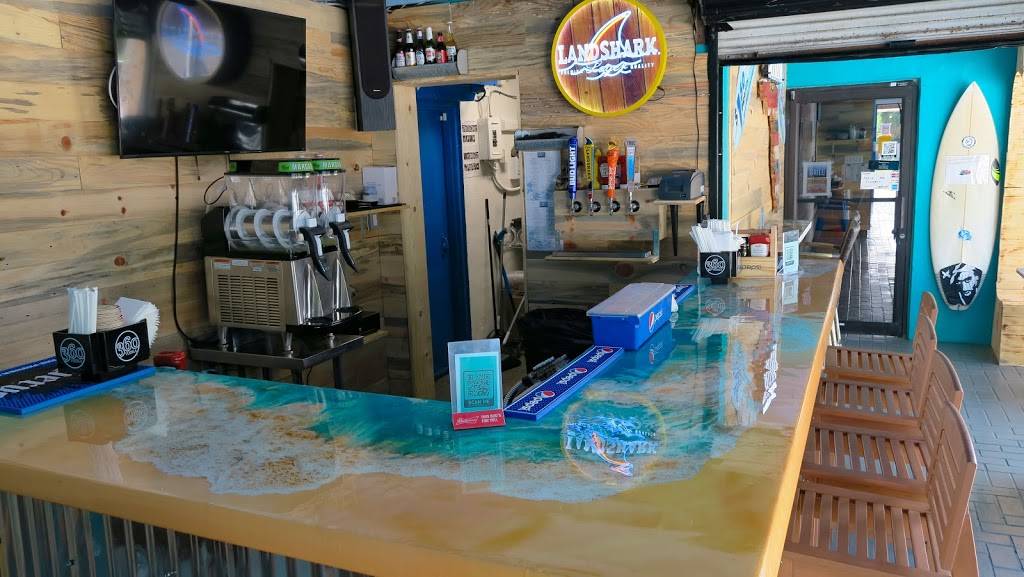 Beach Waves Grill | 2300 Gulf Blvd, Indian Rocks Beach, FL 33785, USA | Phone: (727) 593-3663