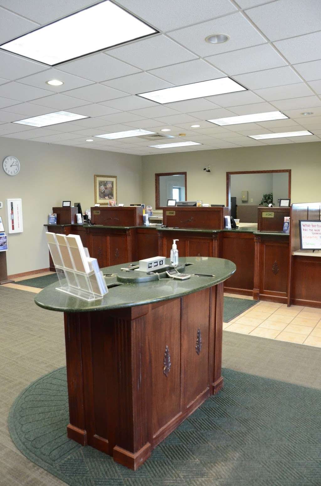 Town Bank | 550 Commercial Ct, Lake Geneva, WI 53147 | Phone: (262) 248-5189