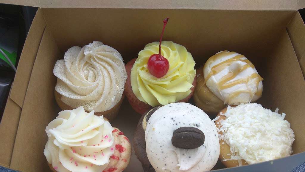 Sugarlicious Bakery | 3078 E Franklin Blvd, Gastonia, NC 28056, USA | Phone: (704) 671-4160 Sugarlicious Bakery | 3078 E Franklin Blvd, Gastonia, NC 28056, USA | Phone: (704) 671-4160