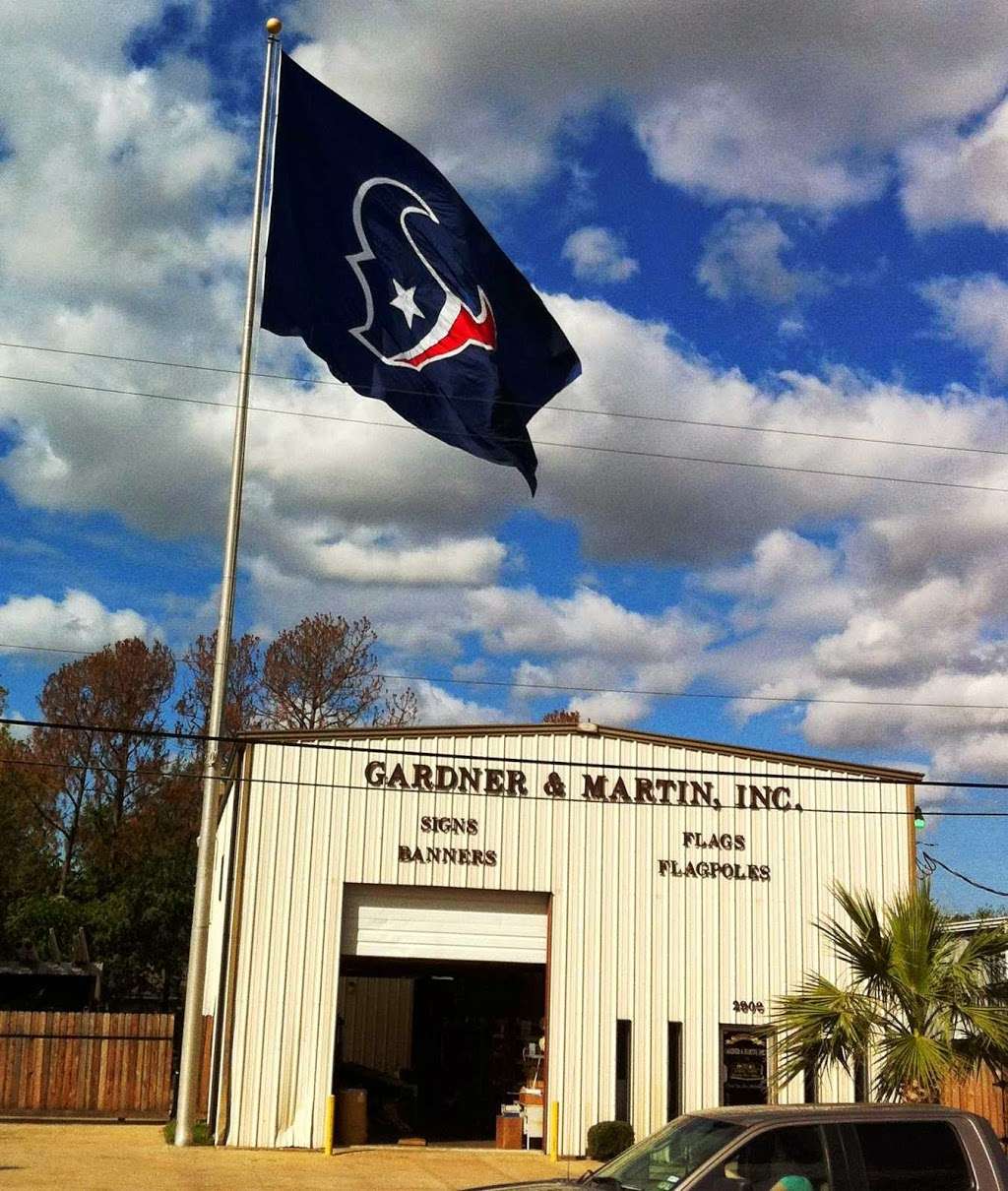 Gardner & Martin Flags, Flagpoles, Signs and Banners | 2900 East Sam Houston Pkwy S, Pasadena, TX 77503, USA | Phone: (281) 487-8889