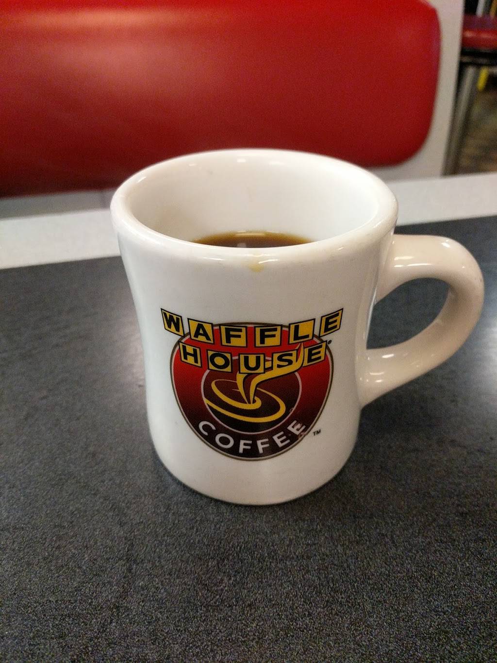 Waffle House | 2727 Peters Creek Pkwy, Winston-Salem, NC 27127, USA | Phone: (336) 771-6300