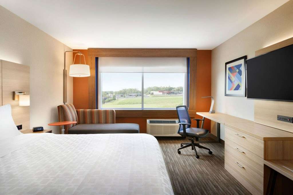 Holiday Inn Express Allentown North | 1715 Plaza Ln, Allentown, PA 18104 | Phone: (610) 435-7880