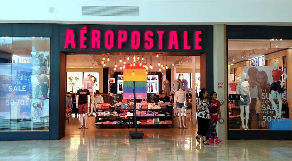 Aéropostale | 1306 Baybrook Mall, Friendswood, TX 77546, USA | Phone: (281) 280-8100