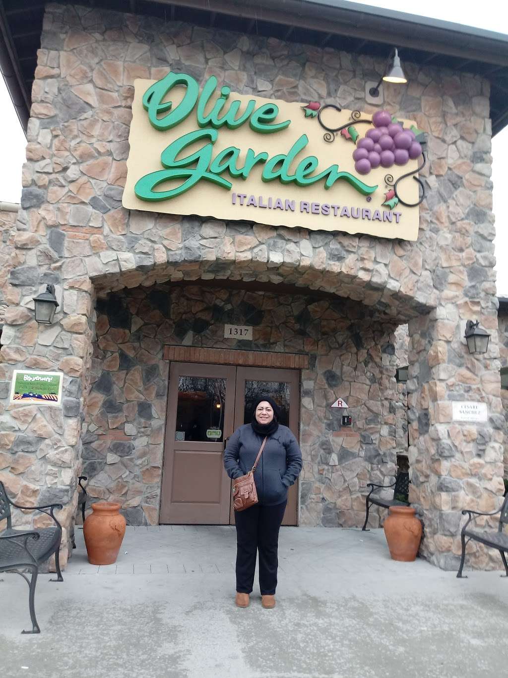 Olive Garden Italian Restaurant | 1317 Centennial Ave, Piscataway Township, NJ 08854, USA | Phone: (732) 562-0142