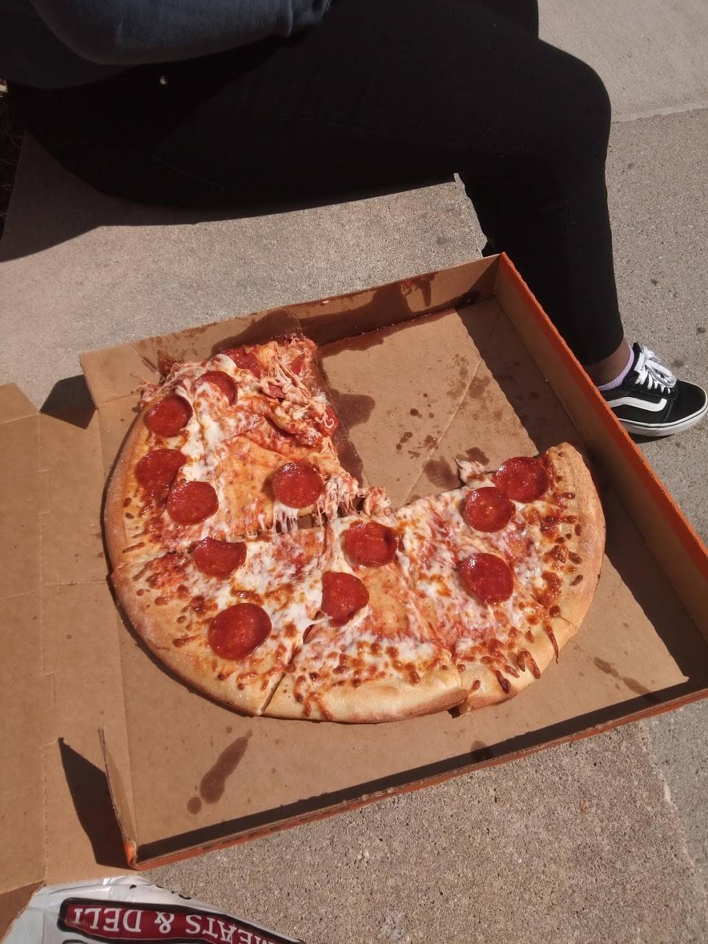 Little Caesars Pizza | 2600 W Sylvania Ave, Toledo, OH 43613, USA | Phone: (419) 472-8476