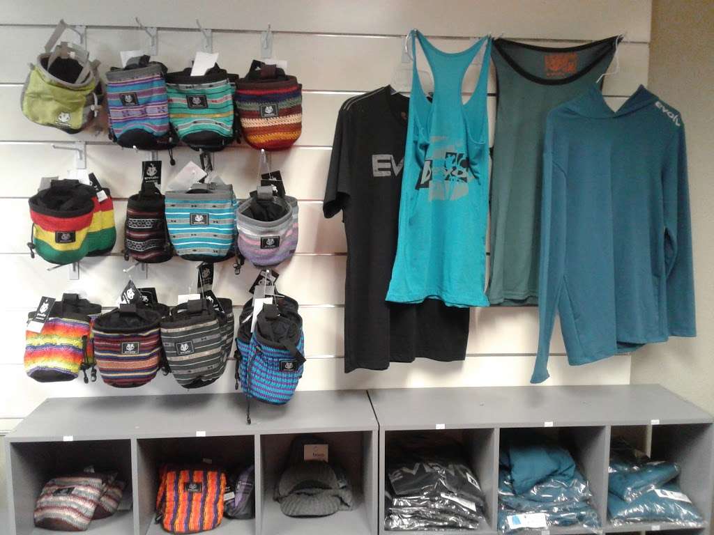 Evolv Sports Designs | 6769 8th St, Buena Park, CA 90620 | Phone: (714) 522-5556