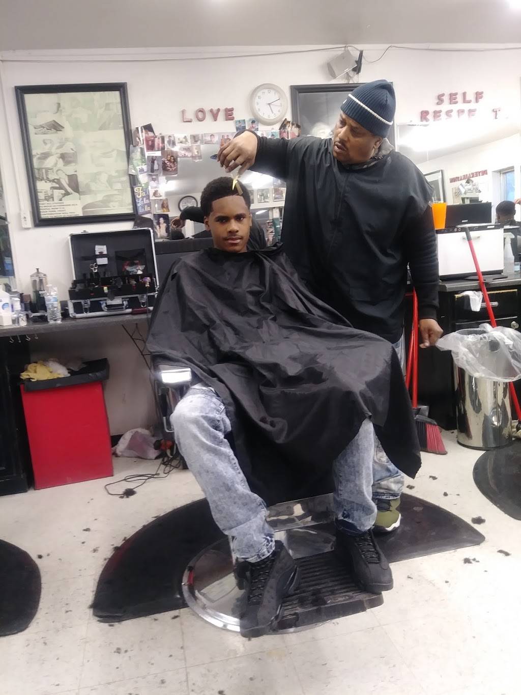 Nappy Roots Hair Salon & Barber Shop | 4730 W Fond Du Lac Ave, Milwaukee, WI 53216, USA | Phone: (414) 447-6687