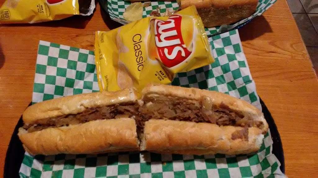 Philly Cheese Steak Plus | 4150 Hedgesville Rd, Hedgesville, WV 25427, USA | Phone: (304) 754-0104