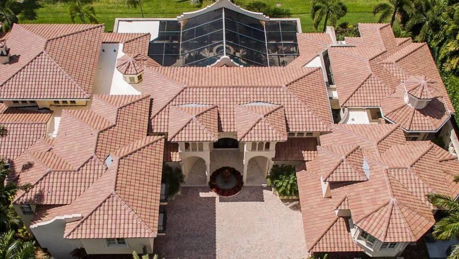 Crown Roofing LLC (Tampa) | 8802 Venture Cove B, Temple Terrace, FL 33637, USA | Phone: (813) 399-0221