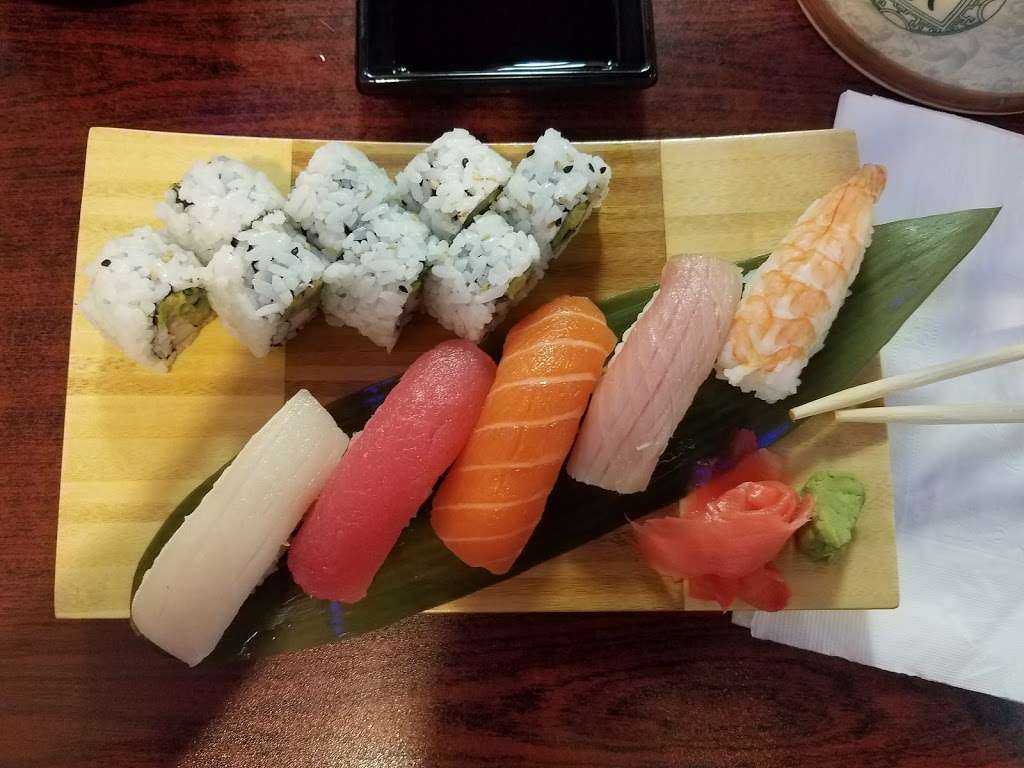 Sushi Koi | 15634 Wallisville Rd, Houston, TX 77049, USA | Phone: (832) 694-3101