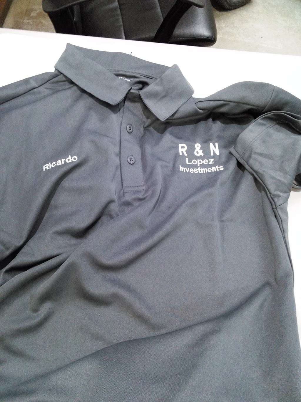 Logo Factory | 116 NW 15th St, Grand Prairie, TX 75050, USA | Phone: (972) 642-4222