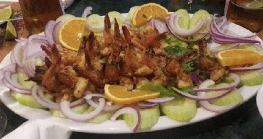 Mariscos La Sirenita | 13727 Victory Blvd, Van Nuys, CA 91401, USA | Phone: (818) 387-8285