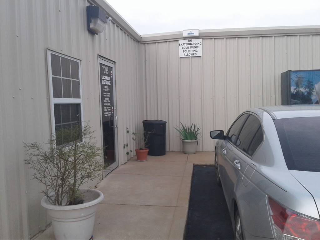 Lockaway Storage | 7095 Crestway Rd, San Antonio, TX 78239, USA | Phone: (210) 910-5321