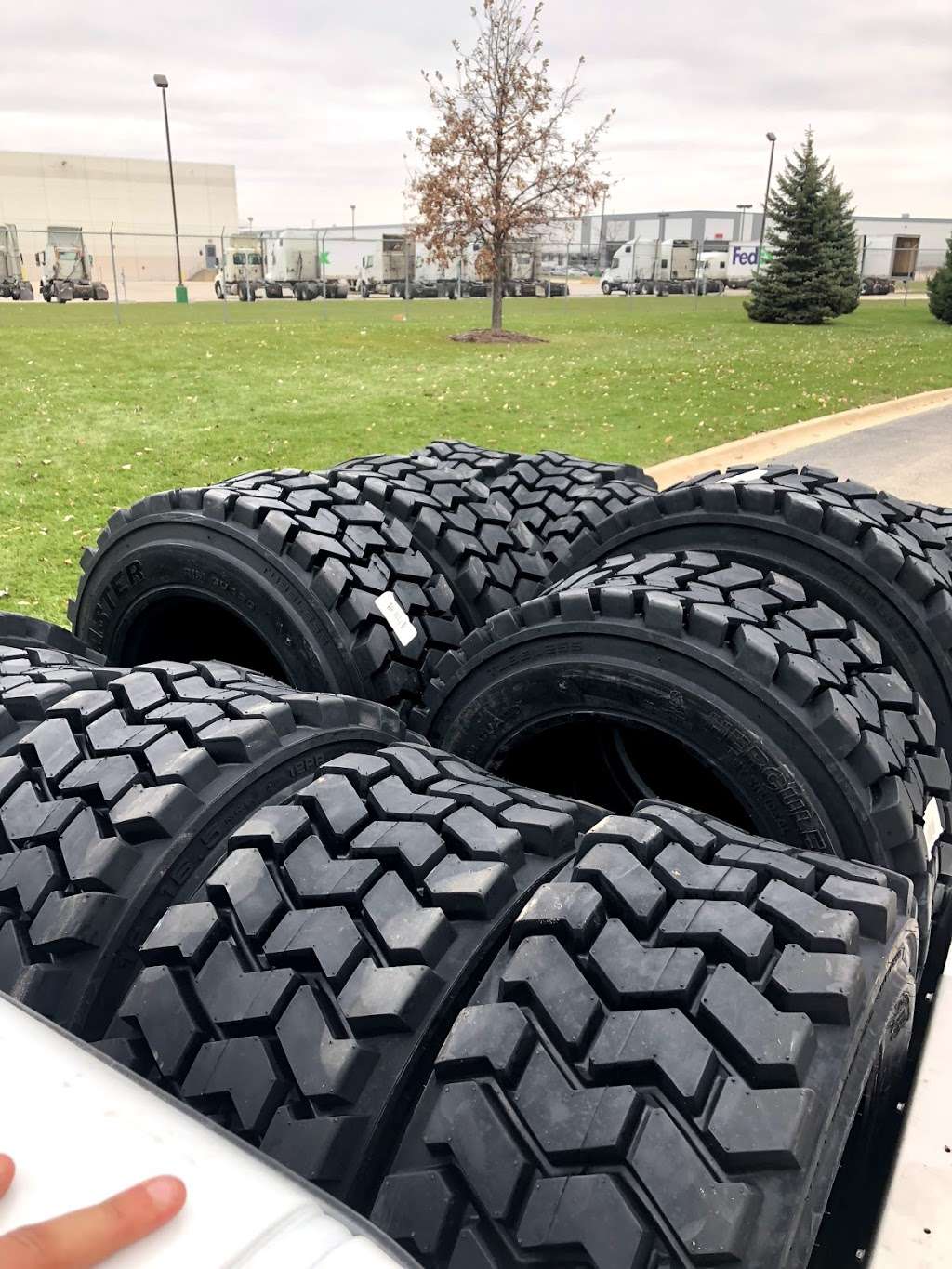 Guerrero Tire Shop | 2801 W 87th St, Evergreen Park, IL 60805, USA | Phone: (773) 630-3050