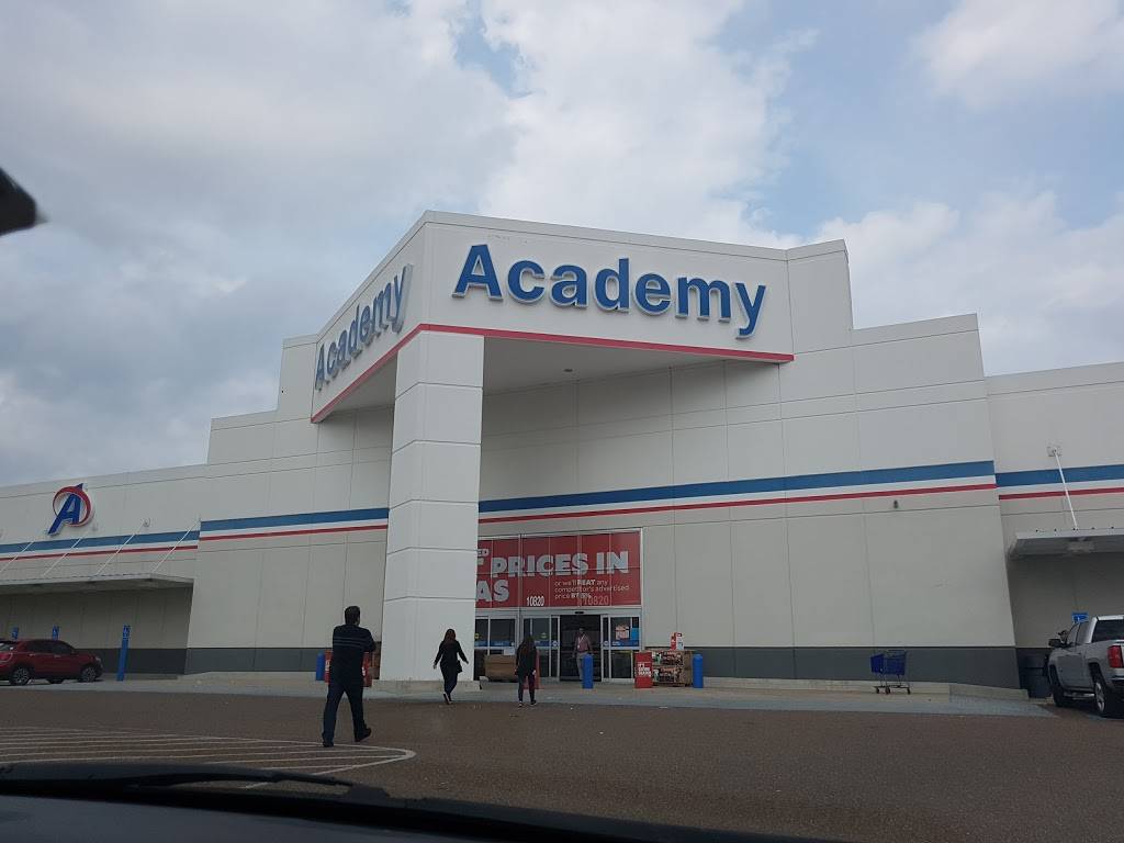 Academy Sports + Outdoors | 10820 International Blvd, Laredo, TX 78045, USA | Phone: (956) 721-7500