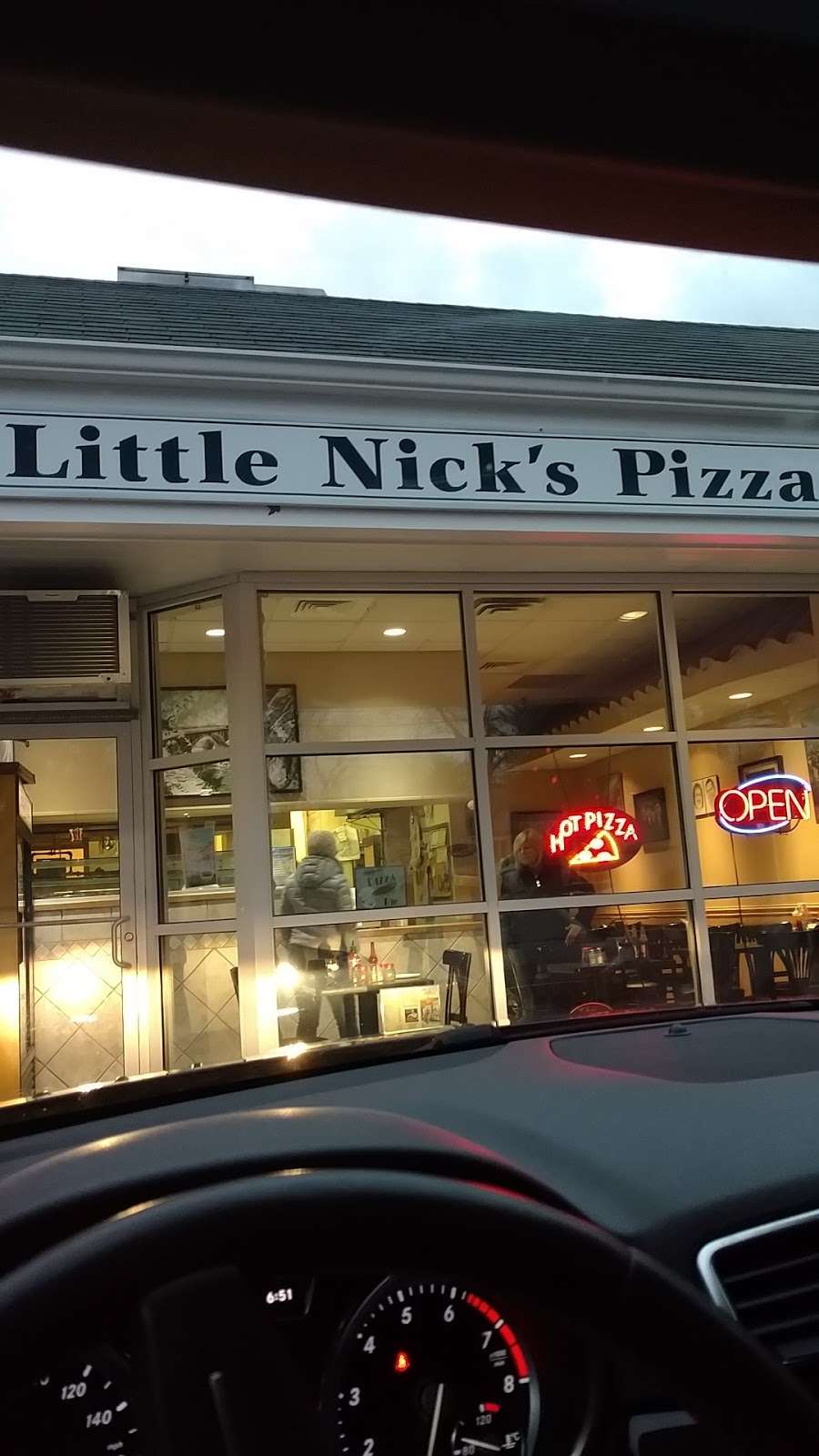 Little Nicks Pizza & Pasta | 14 Chestnut Hill Rd, Norwalk, CT 06851, USA | Phone: (203) 849-8419