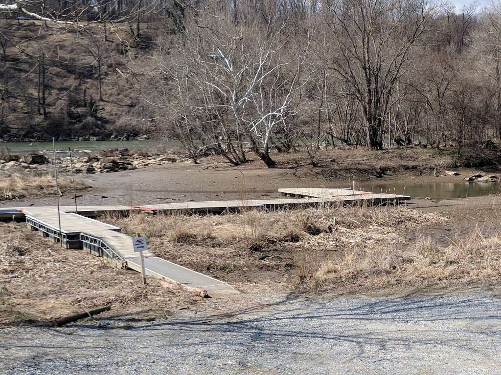 Fletchers Cove Boathouse | 4940 Canal Rd NW, Washington, DC 20007, USA | Phone: (202) 244-0461