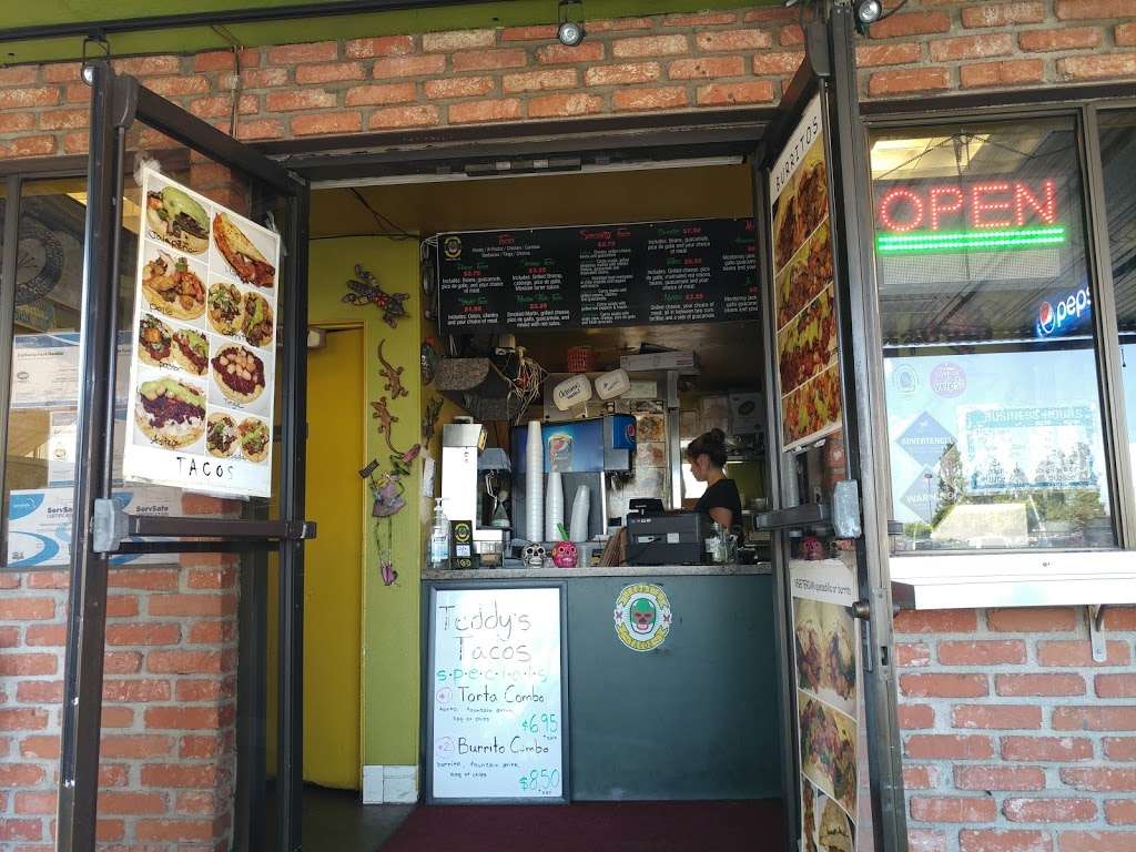 Teddys Tacos | 13350 Crossroads Pkwy N, City of Industry, CA 91746, USA | Phone: (562) 463-3633