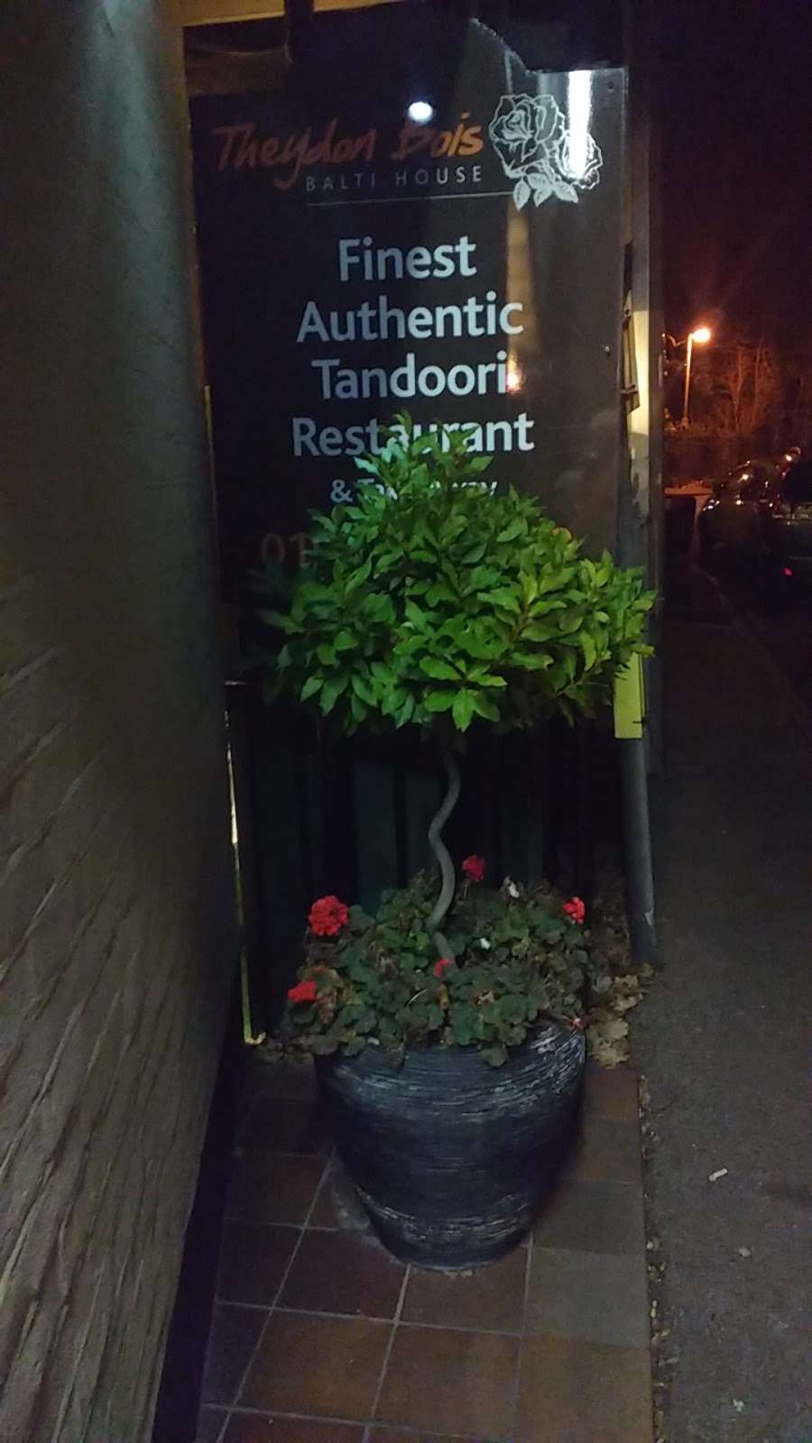 Theydon Bois Balti House Tandoori | Coppice Row, Theydon Bois, Epping CM16 7EU, UK | Phone: 01992 813850