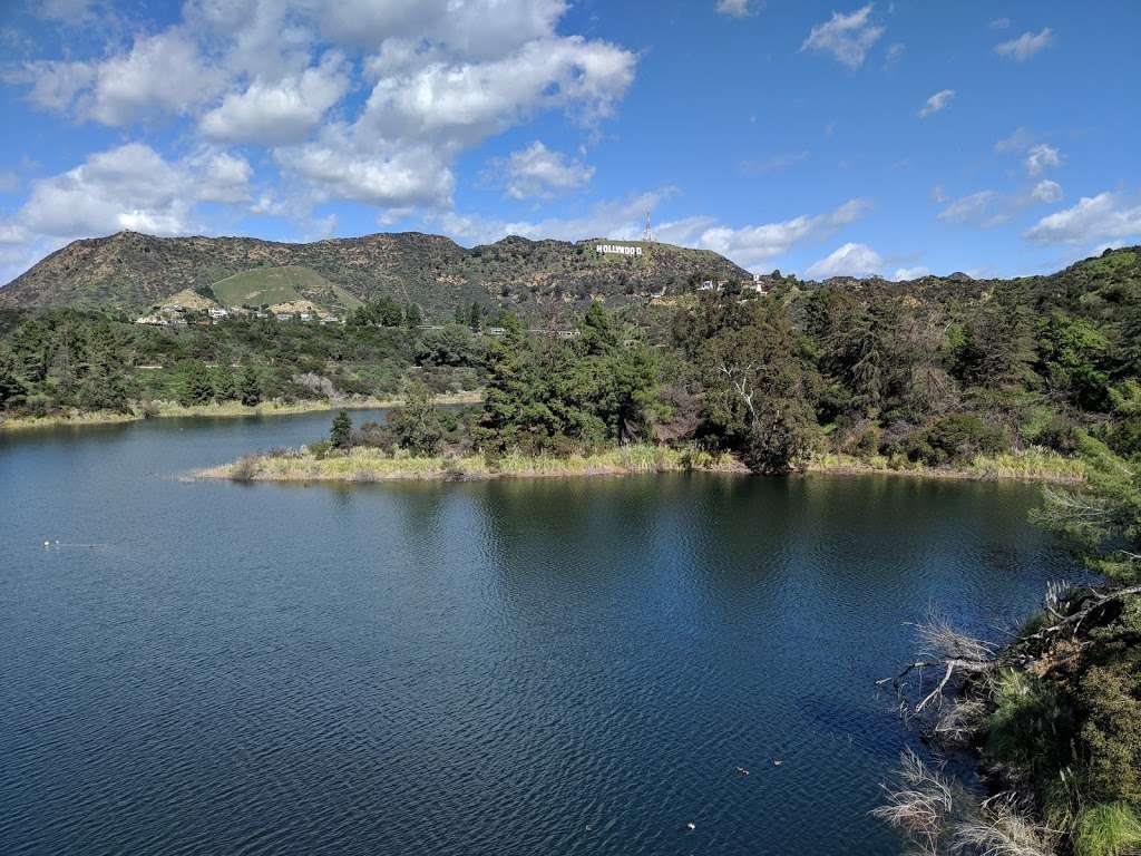 Hollywood Reservoir Trailhead | 6381-6399 Weidlake Dr, Los Angeles, CA 90068, USA