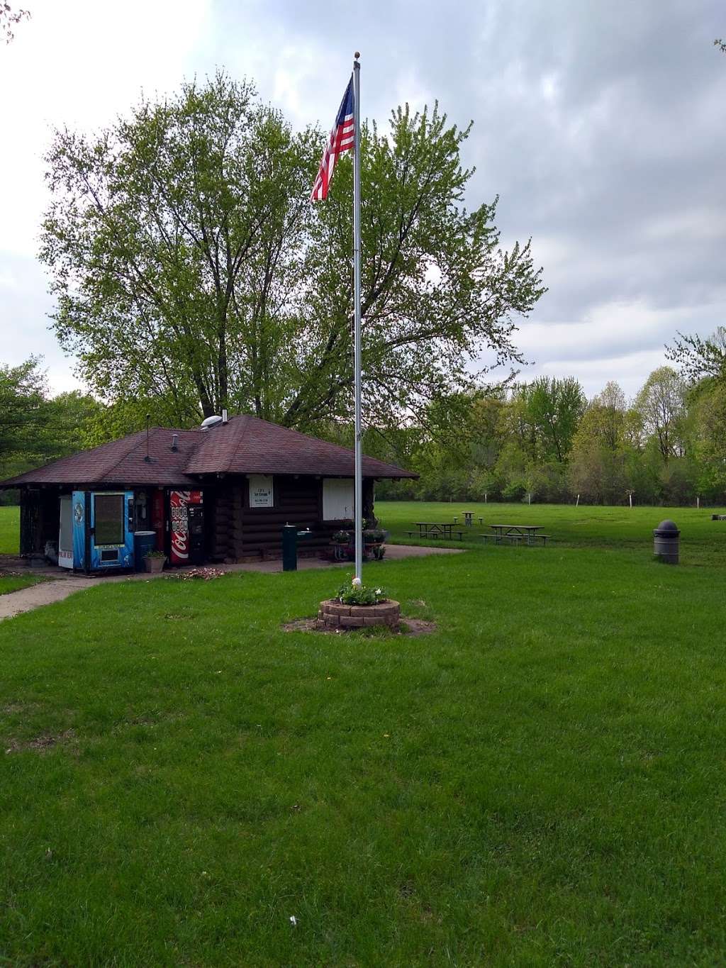 C Ps Ice Cream Ltd at Illini State Park | 2660 E 2350th Rd, Marseilles, IL 61341, USA | Phone: (815) 795-3770