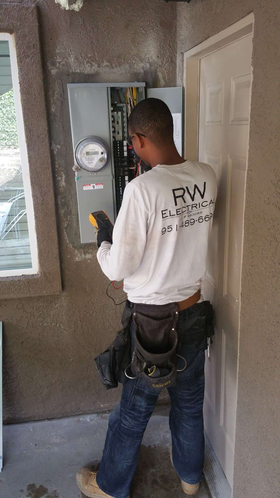 R W Electrical | 29101 Stevens Ave, Moreno Valley, CA 92555, USA | Phone: (951) 489-6693