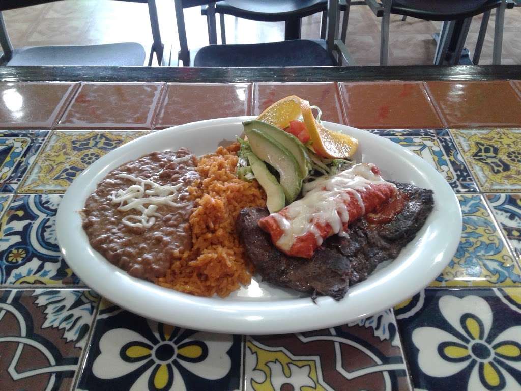 Los 2 Primos Mexican Restaurant | 103 Rand Rd, Lakemoor, IL 60051 | Phone: (815) 318-0685