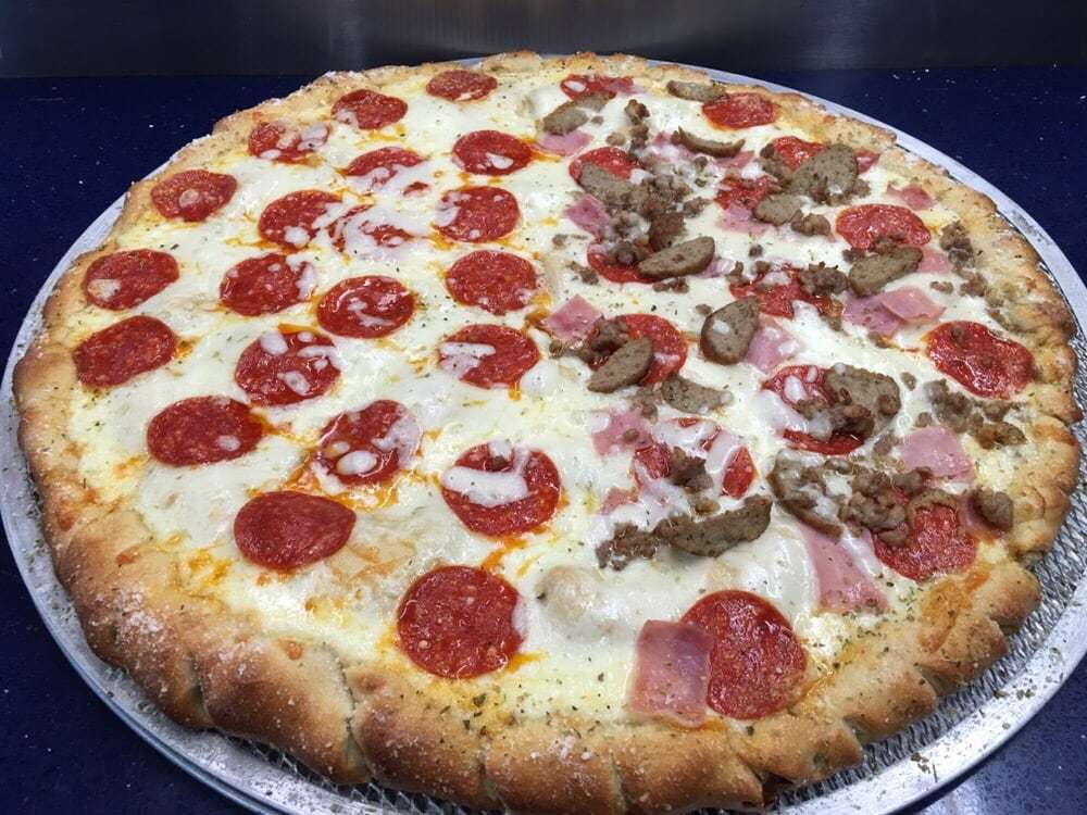 Little Italy Pizza - meal delivery  | Photo 4 of 10 | Address: 414 S Bethlehem Pike, Fort Washington, PA 19034, USA | Phone: (215) 628-3845