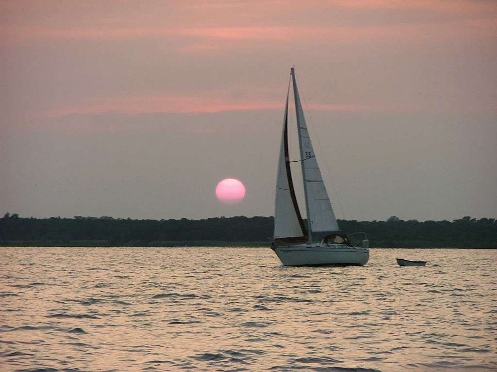 Barnegat Bay Sailing School and Sailboat Charters | 100 Harbor Inn Rd, Bayville, NJ 08721, USA | Phone: (732) 269-1351