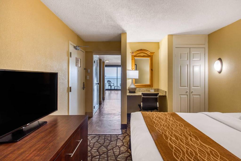 Comfort Inn & Suites Virginia Beach - Oceanfront | 2015 Atlantic Ave, Virginia Beach, VA 23451, USA | Phone: (757) 425-8200