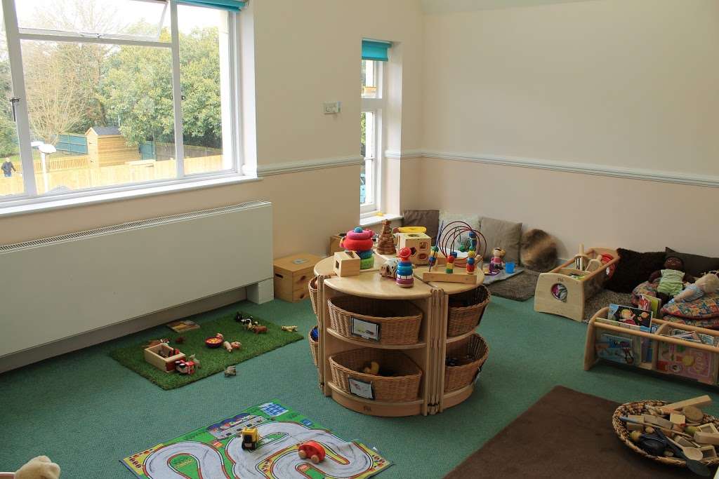 Asquith Royal Earlswood Day Nursery & Pre-School | Asylum Arch Rd, Redhill RH1 6GB, UK | Phone: 0333 305 9227