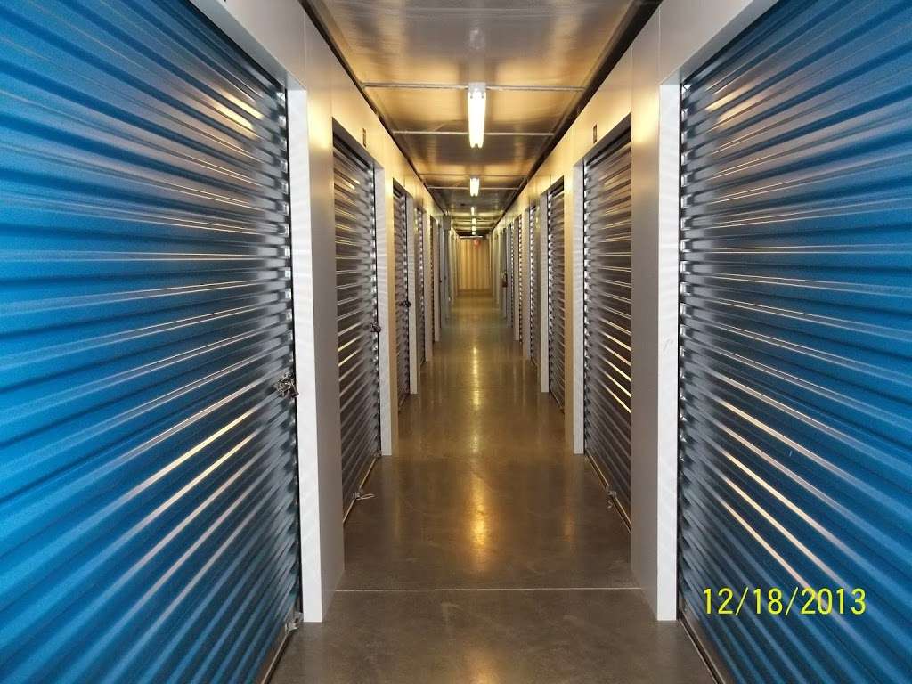 Ameri-Stor Self Storage | 1410 N Green St, Brownsburg, IN 46112, USA | Phone: (317) 858-1122