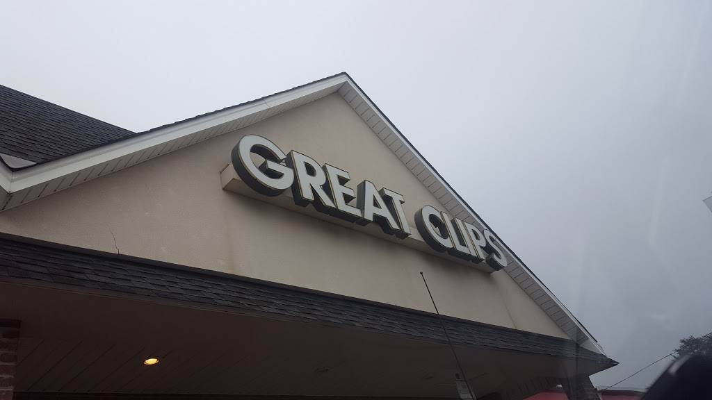 Great Clips | 2202 Fleming Rd Ste A, Greensboro, NC 27410, USA | Phone: (336) 665-0880